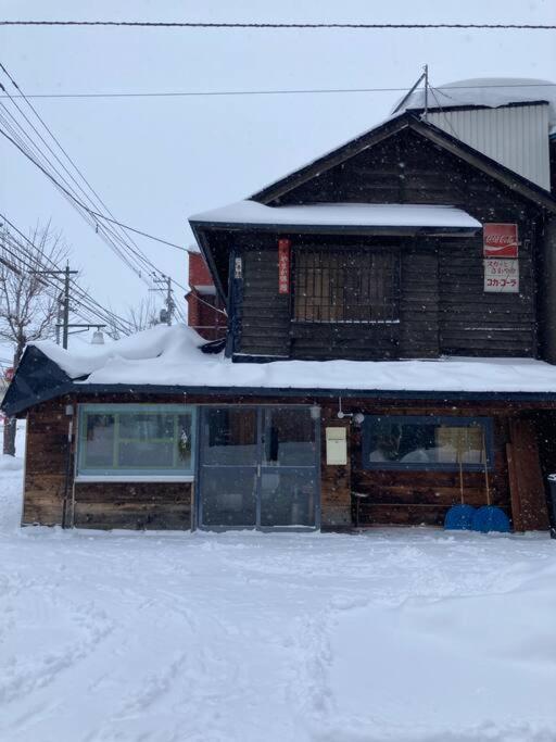 宿泊×編集事務所×土産物店「あさひかわ編集室」 Asahikawa Buitenkant foto